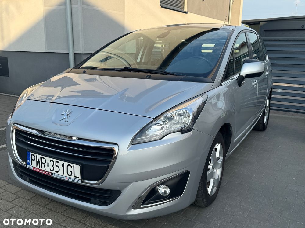 Peugeot 5008 120 VTi Active - 23