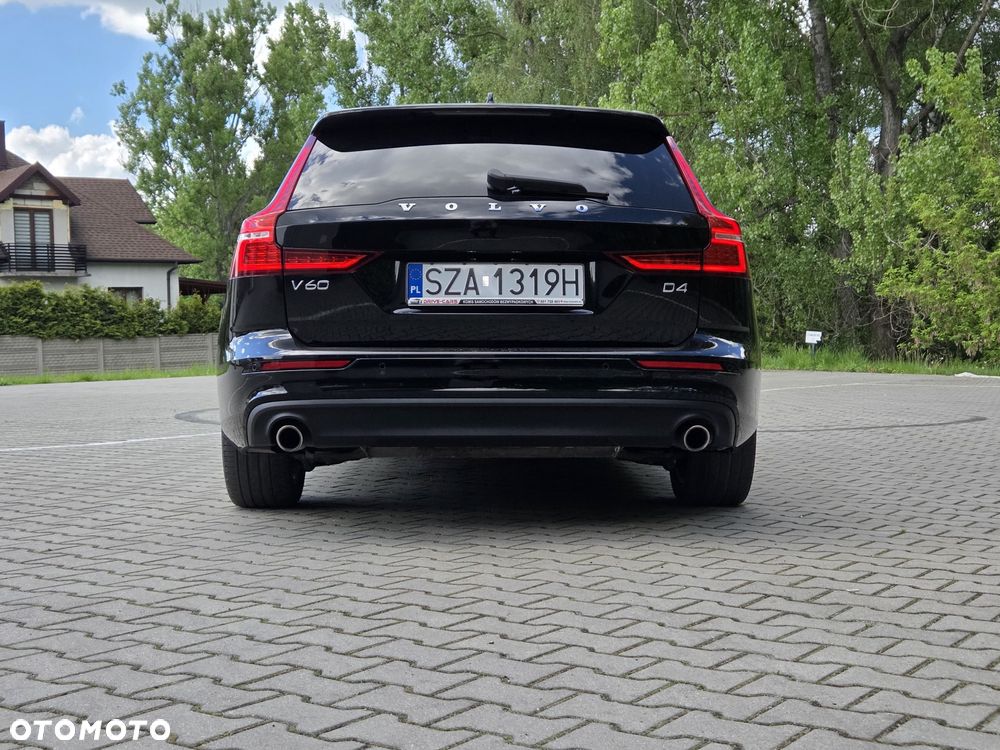 Volvo V60 D4 Geartronic Momentum - 20