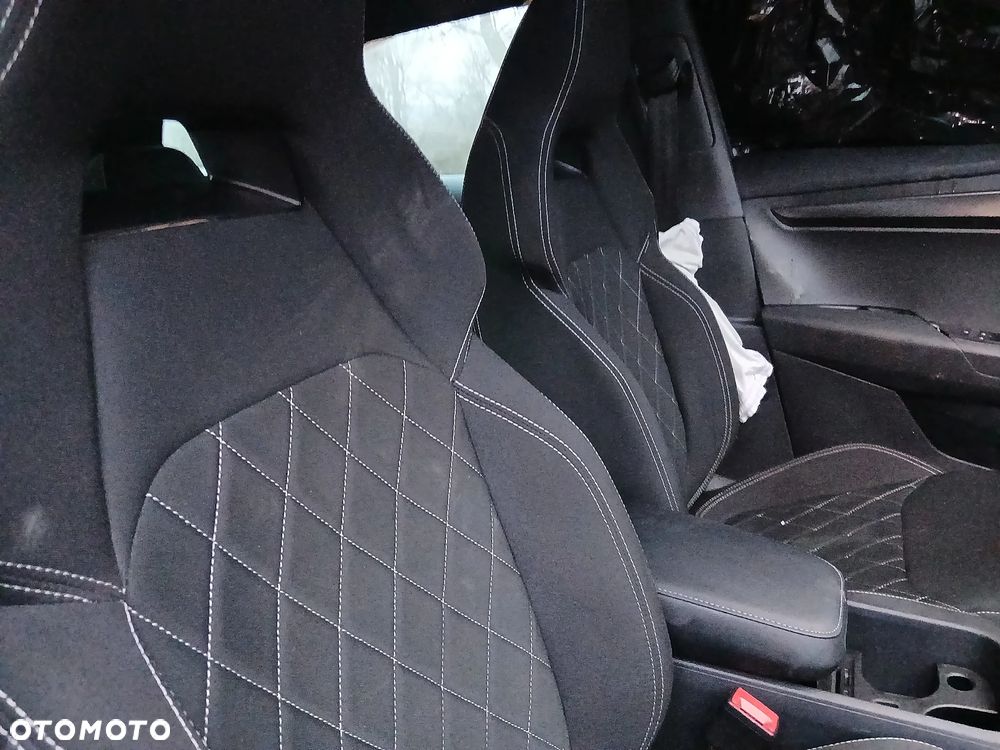 Skoda Karoq 2.0 TDI SCR 4x4 DSG Sportline - 6