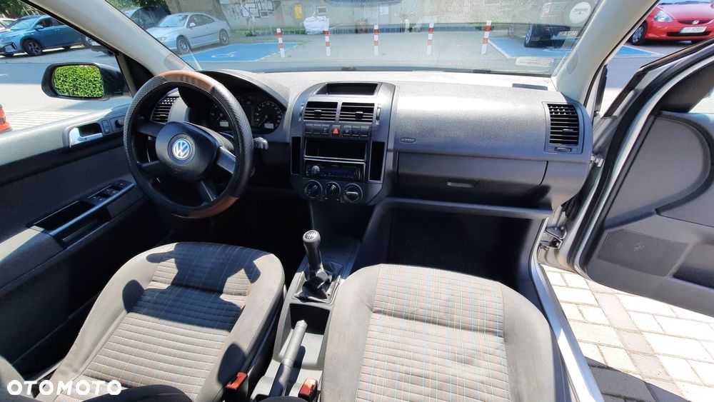 Volkswagen Polo - 8