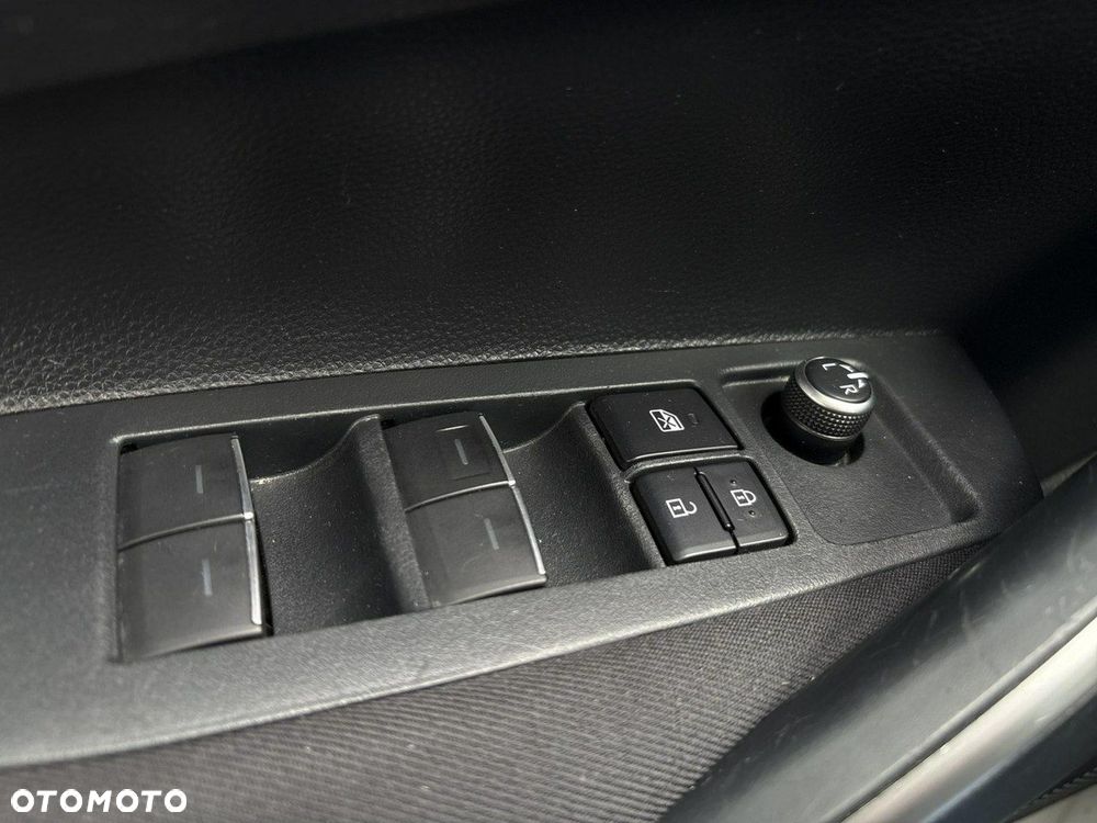 Toyota Corolla 1.8 Hybrid Comfort - 20