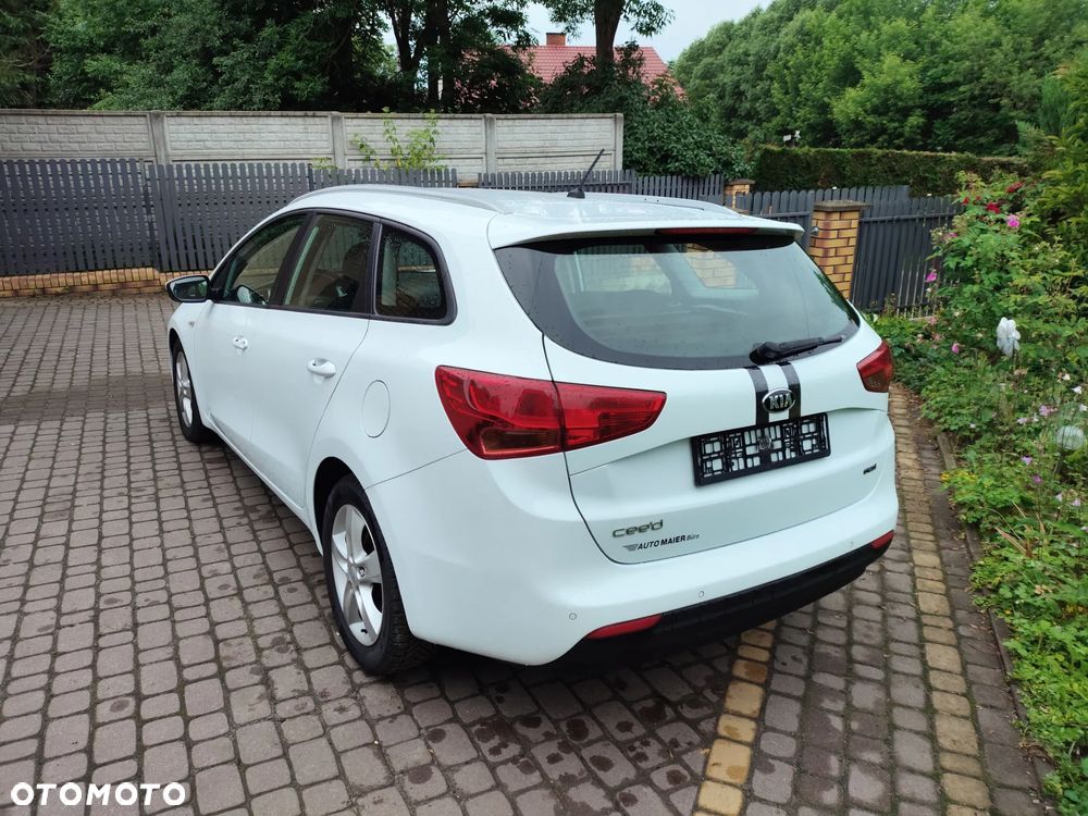 Kia Ceed - 23