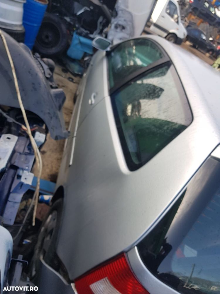 Geam dreapta fata Volkswagen VW Polo 4 9N [2001 - 2005] 1.2 benzina a - 5