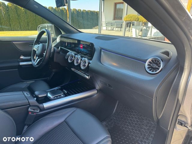 Mercedes-Benz GLA - 20