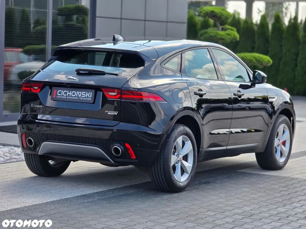 Jaguar E-Pace 2.0 i4P AWD R-Dynamic SE - 36