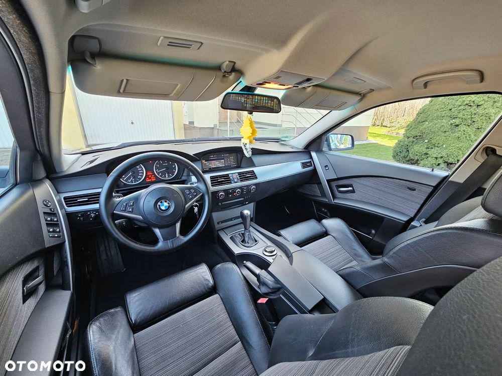 BMW Seria 5 530xi Touring - 6