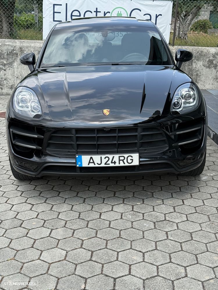 Porsche Macan Turbo - 1