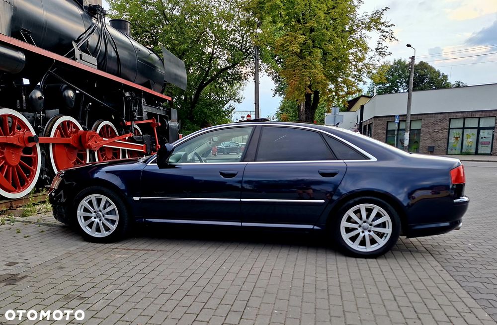 Audi A8 4.2 Quattro - 15