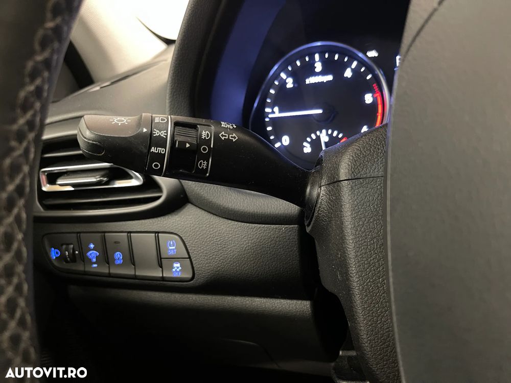 Hyundai i30 1.6 CRDI 48V-Hybrid DCT Trend - 21