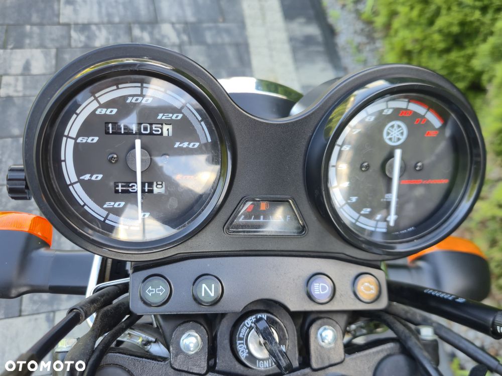 Yamaha YBR - 8