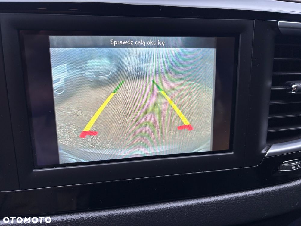 Chrysler Pacifica - 27