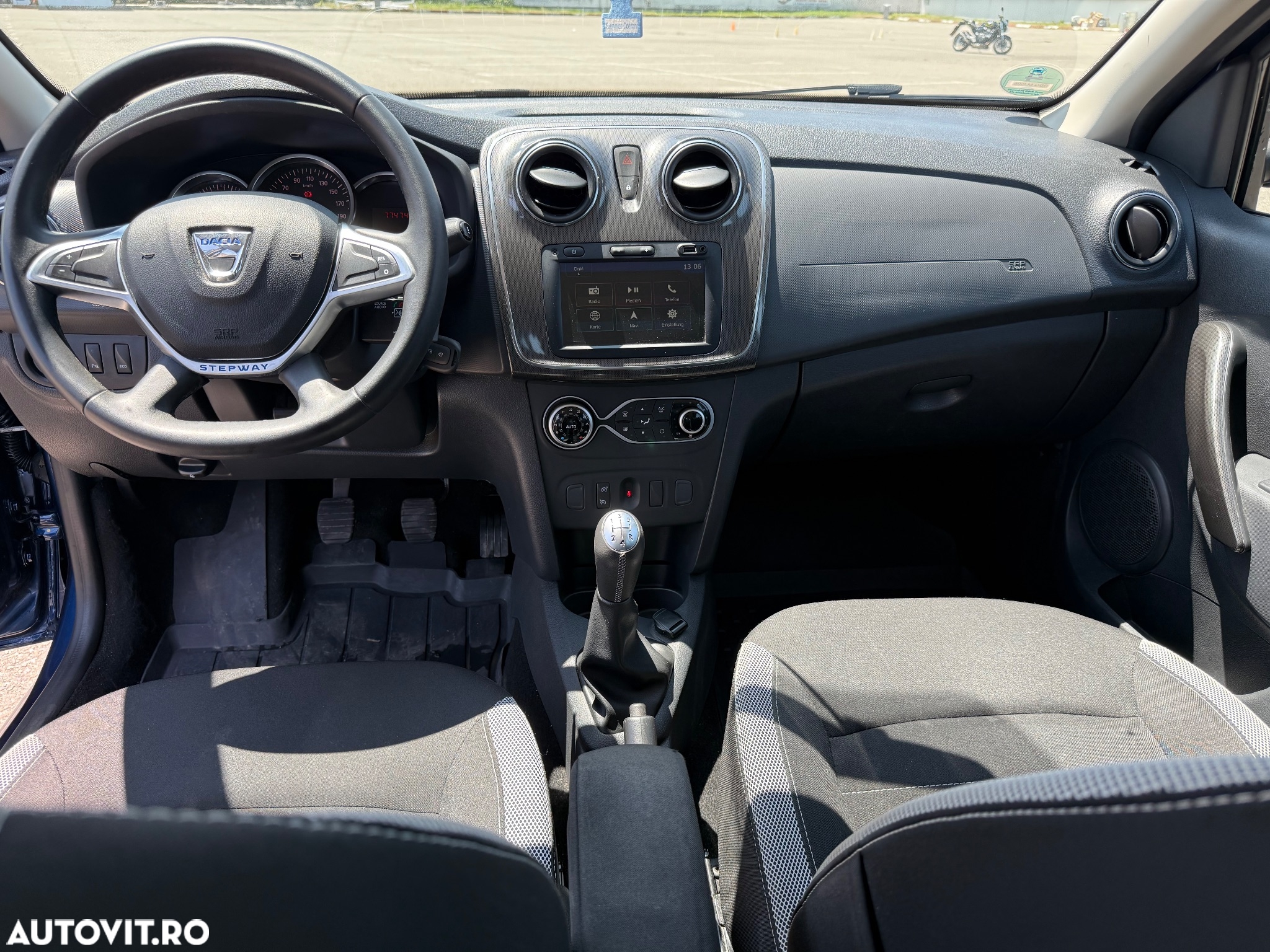 Dacia Sandero Stepway TCe 90 (S&S) Celebration - 8