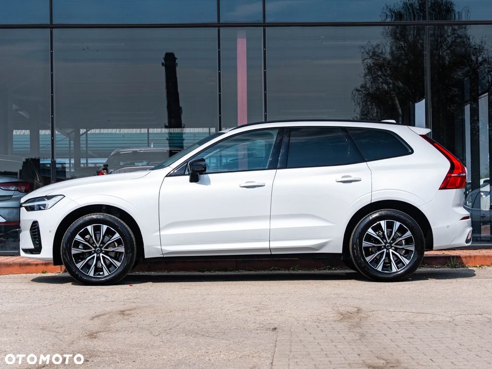 Volvo XC 60 B4 B Plus Dark - 17