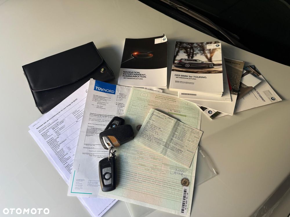 BMW Seria 3 318d Luxury Line - 36