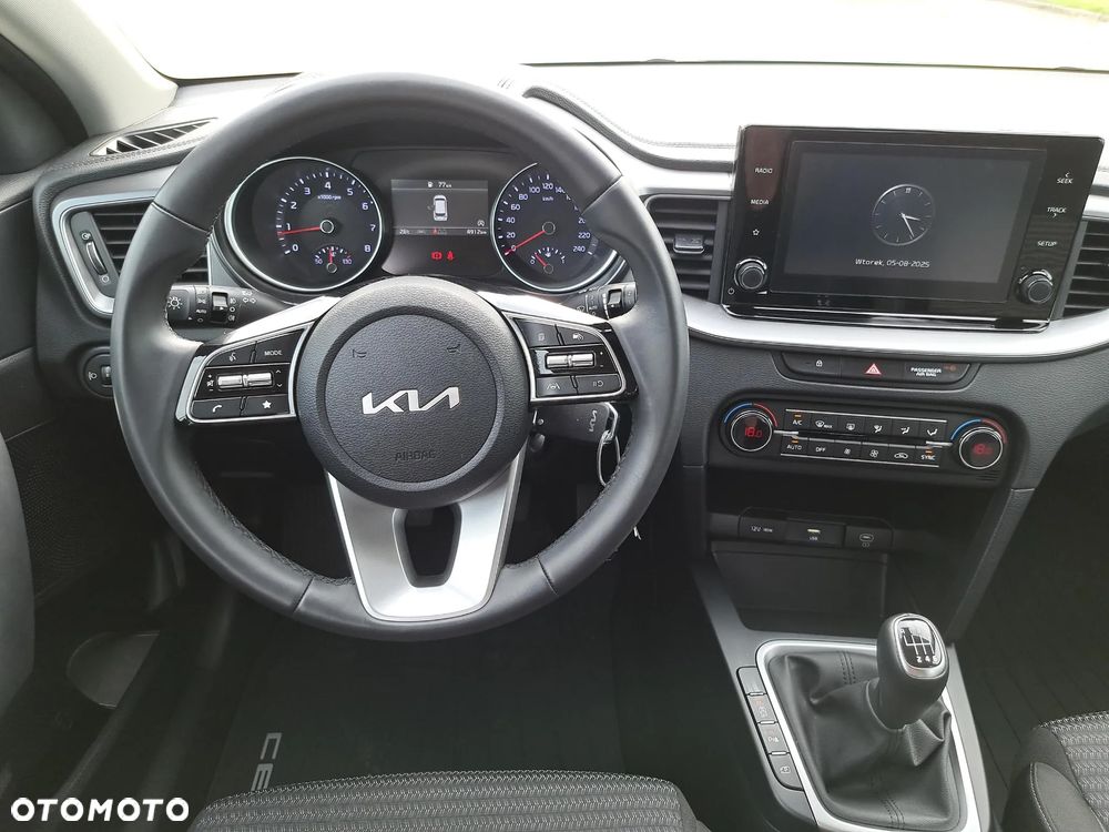 Kia Ceed 1.5 T-GDI M - 15