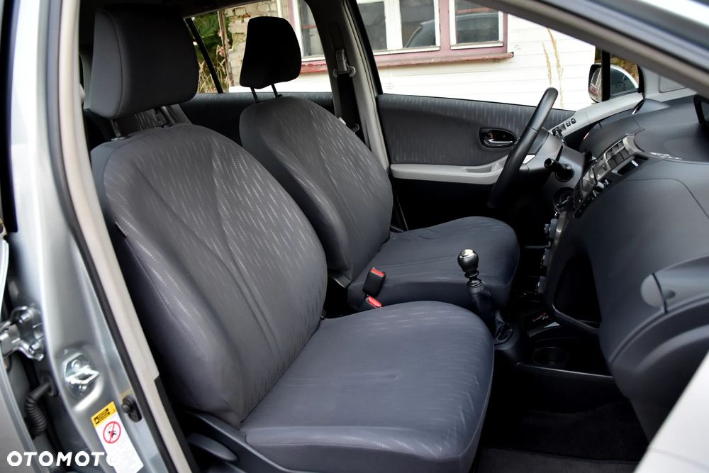 Toyota Yaris 1.33 VVT-i Cool - 15