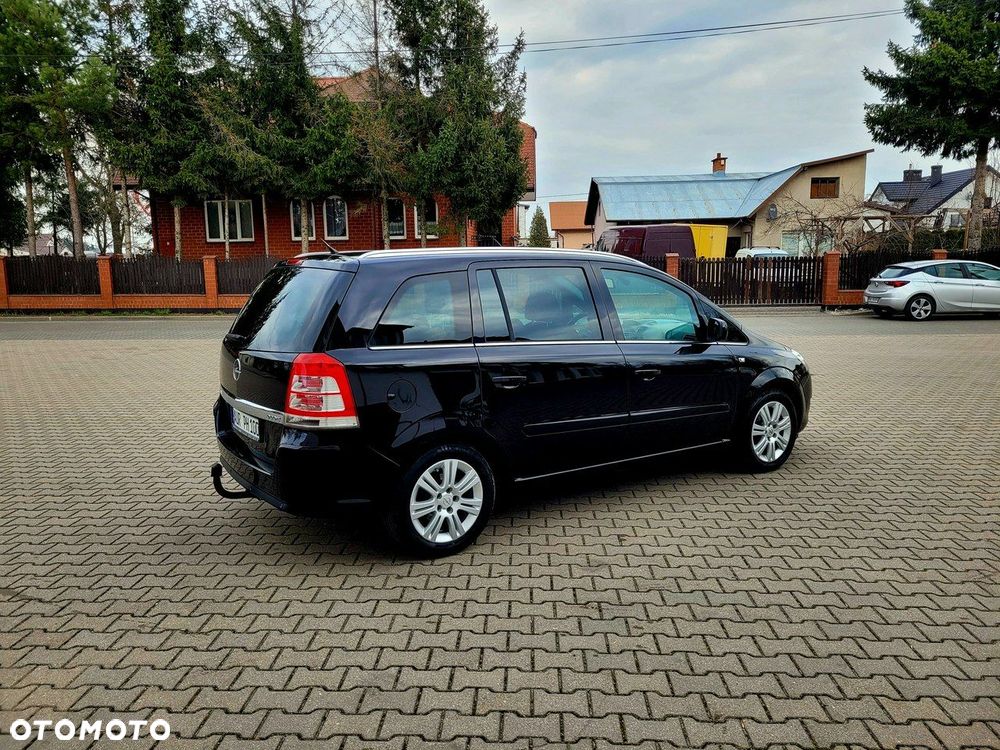 Opel Zafira 1.8 Cosmo - 12