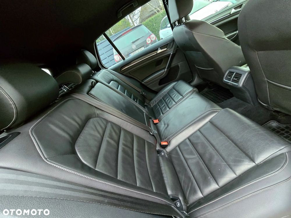 Volkswagen Golf - 17