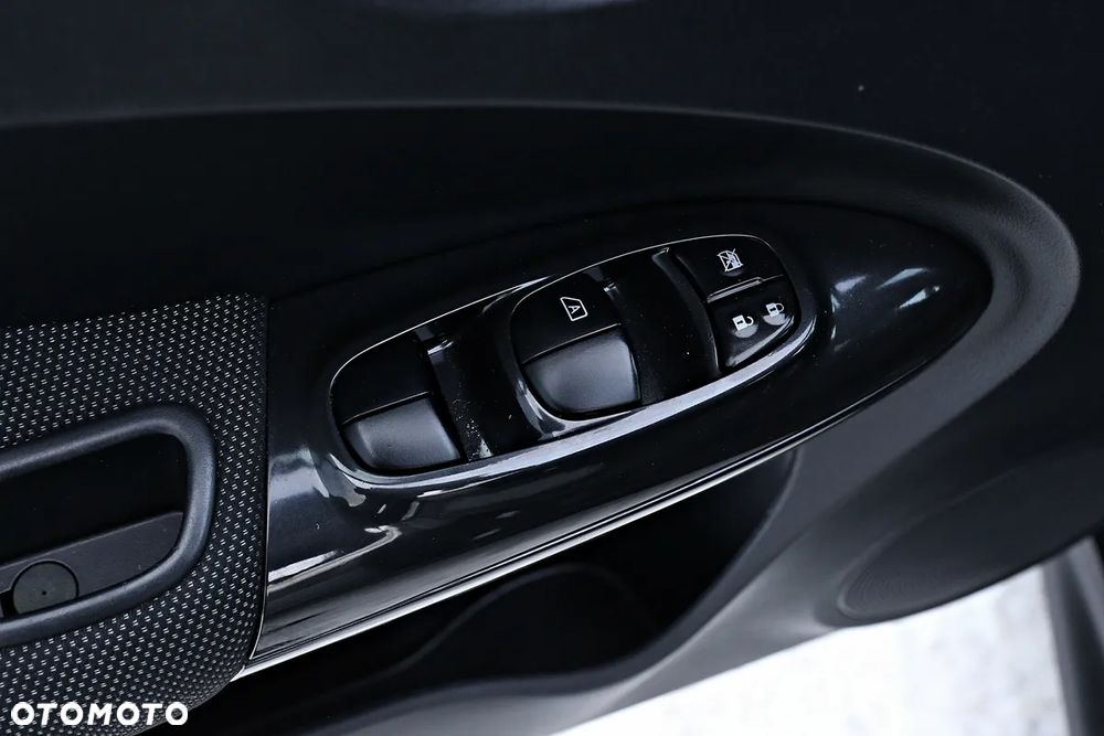 Nissan Juke 1.6 Xtronic Tekna - 32