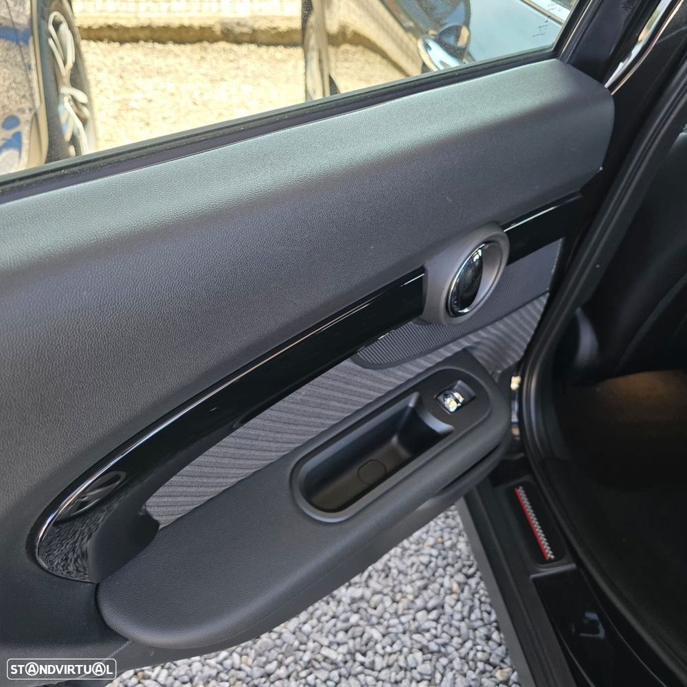 MINI Clubman One D - 32