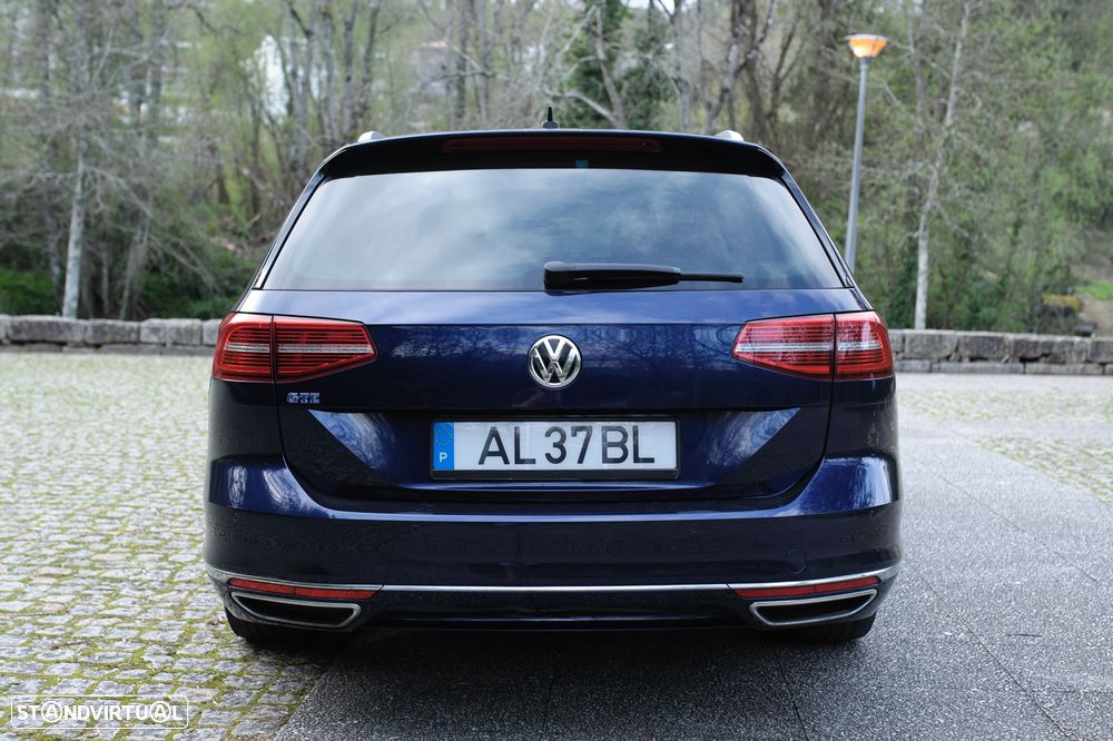 VW Passat Variant - 5