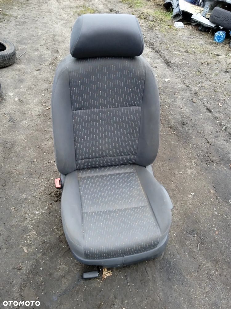 FOTEL KIEROWCY SKODA OCTAVIA I 96-11 - 1