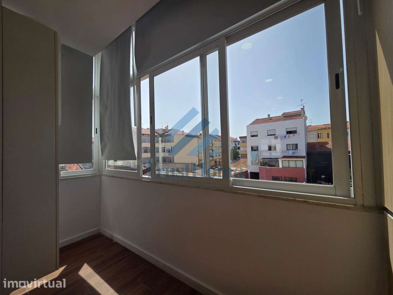 T2 remodelado na Quinta da Lomba Barreiro - Grande imagem: 3/15