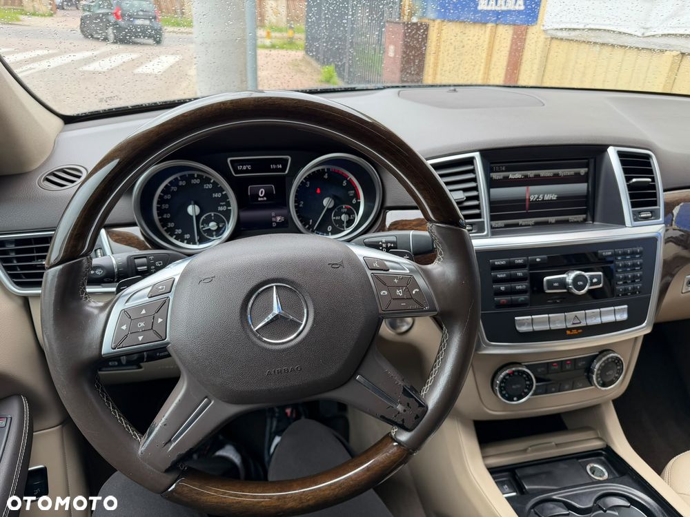 Mercedes-Benz ML 350 BlueTEC 4-Matic - 23