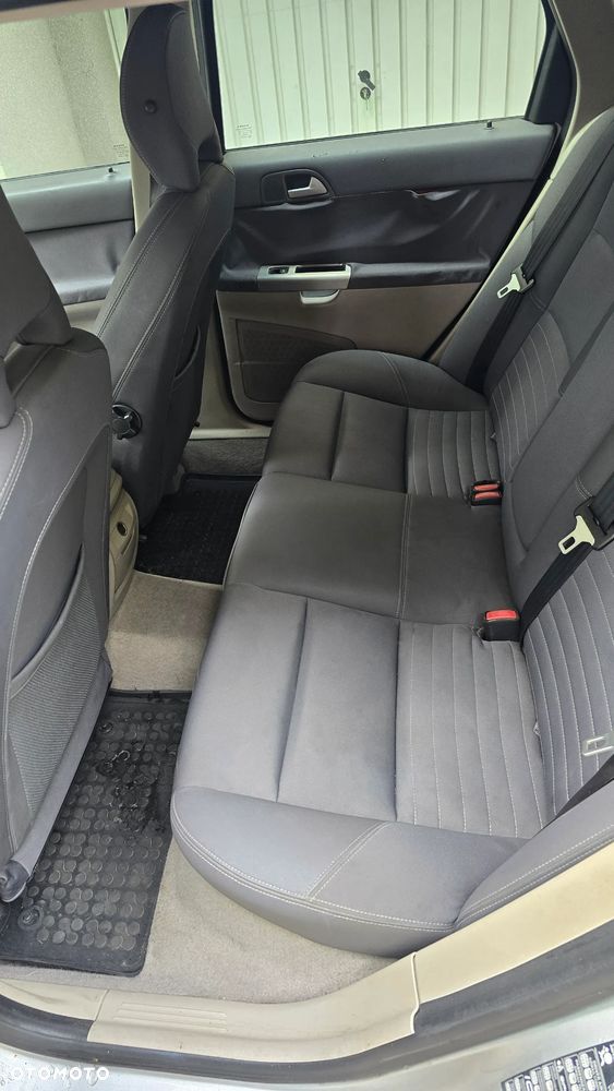 Volvo V50 1.6D - 10