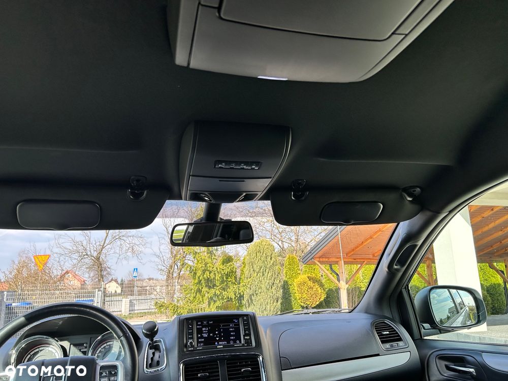 Dodge Grand Caravan 3.6 R/T - 16