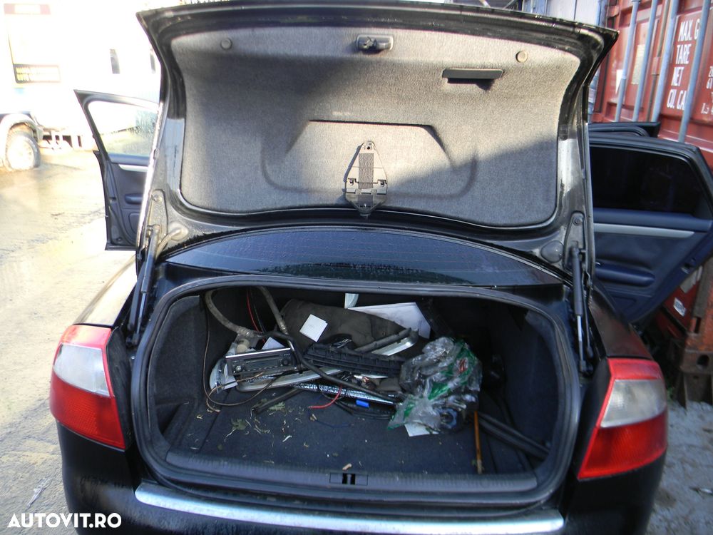 Dezmembrari  Audi A4 B6 (8E)  2000  > 2004 1.9 TDI Motorina - 38