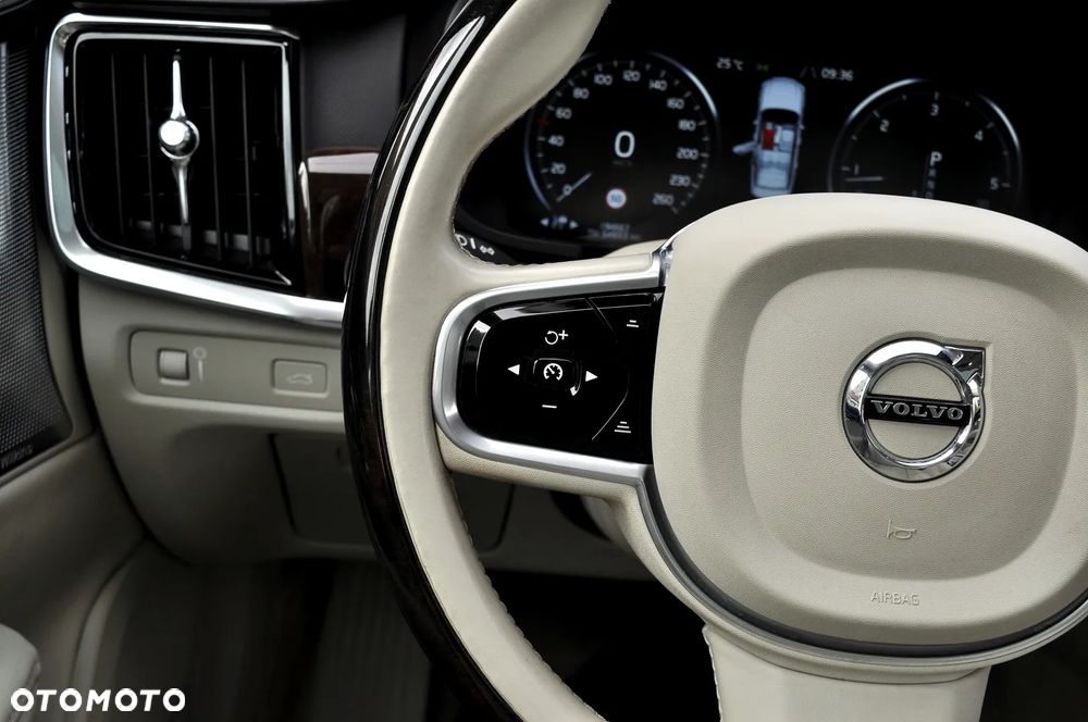 Volvo S90 D4 Inscription - 34