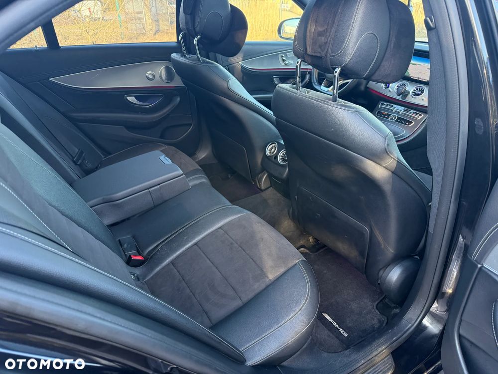 Mercedes-Benz Klasa E 220 d 4-Matic 9G-TRONIC - 10