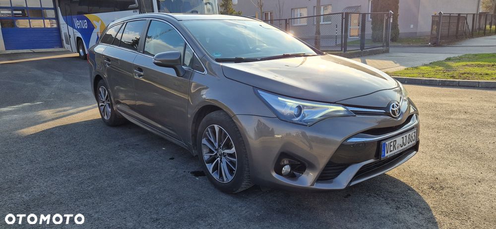 Toyota Avensis Touring Sports 1.8 Multidrive S Edition-S - 1