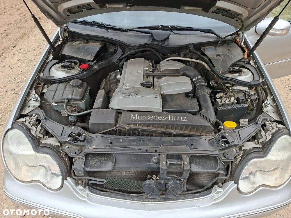 Mercedes-Benz Klasa C 180 Avantgarde - 9