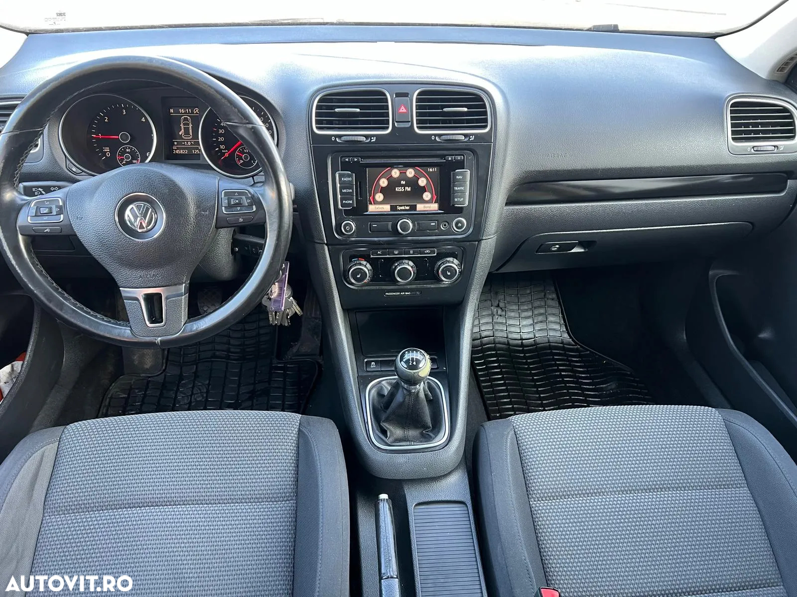 Volkswagen Golf 1.6 TDI BlueMotion Technology Cup - 6