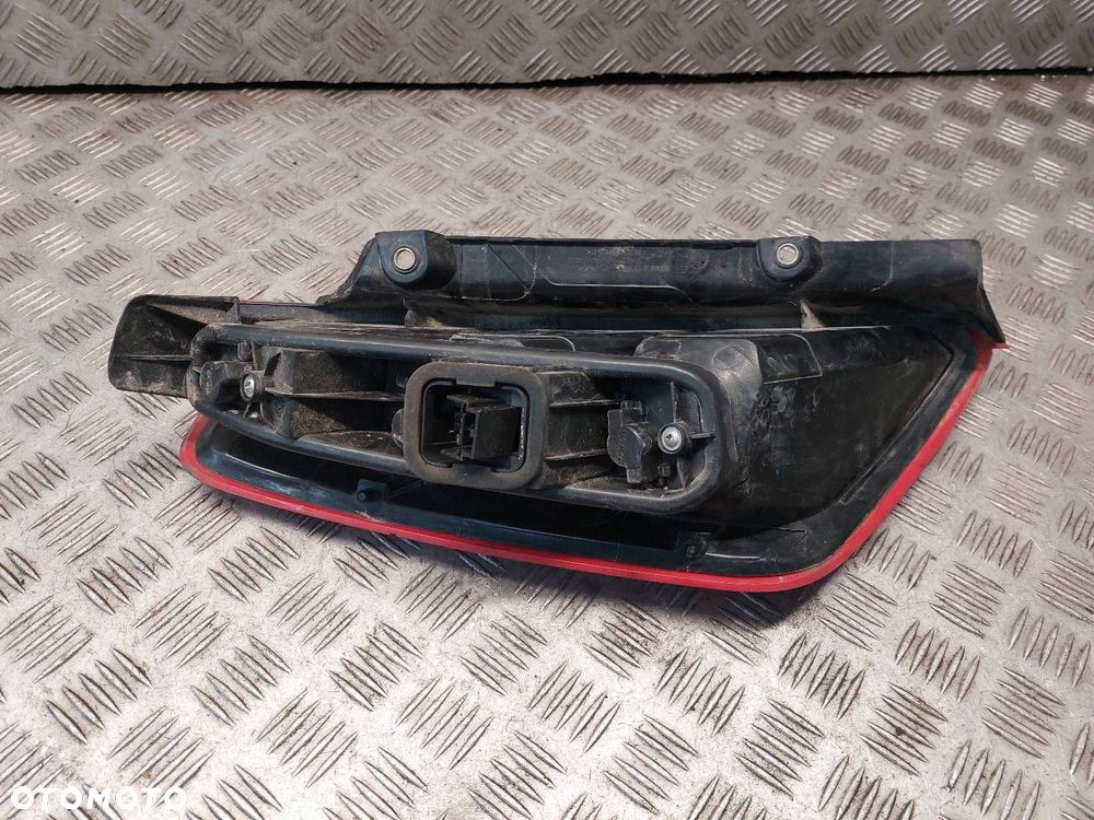 LAMPA PRAWY TYŁ FIAT GRANDE PUNTO I 51701590 - 6