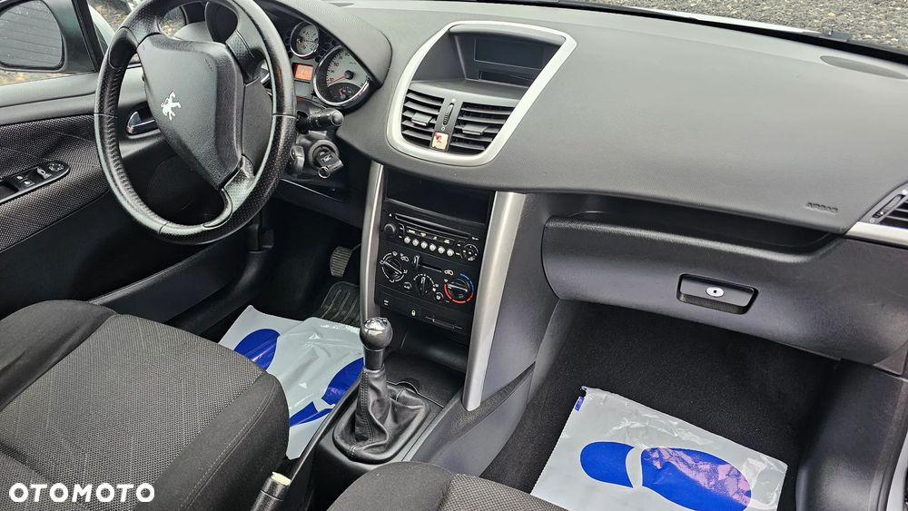 Peugeot 207 1.4 16V Presence - 14