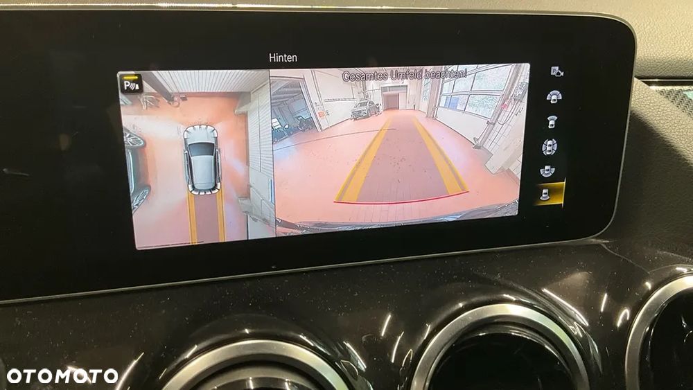 Mercedes-Benz GLA - 17