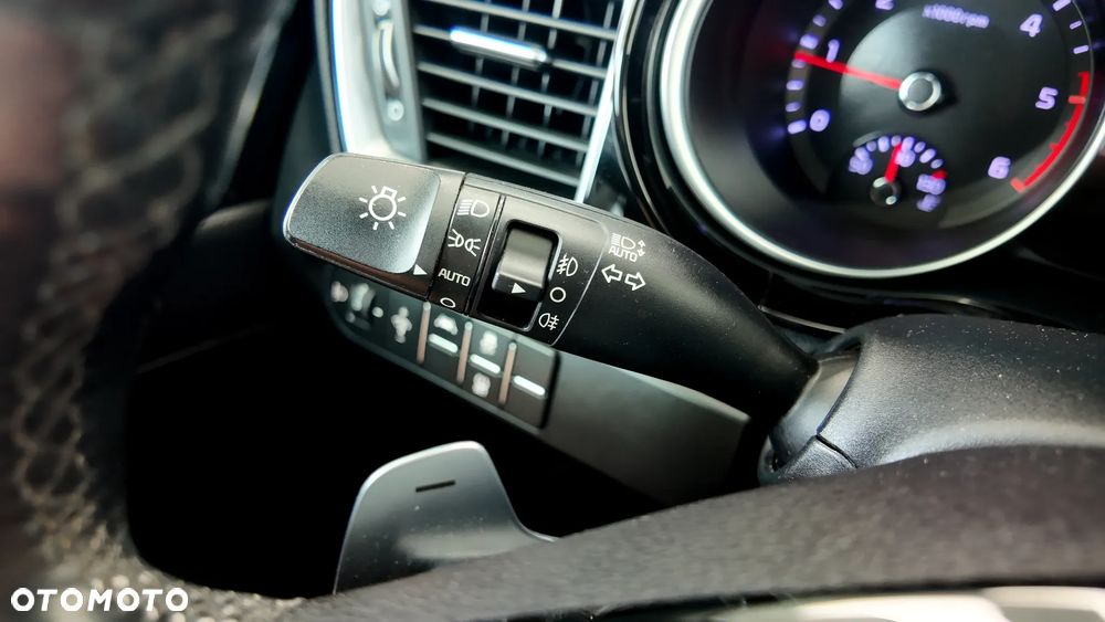 Kia Ceed 1.6 CRDi DCT Platinum Edition - 25