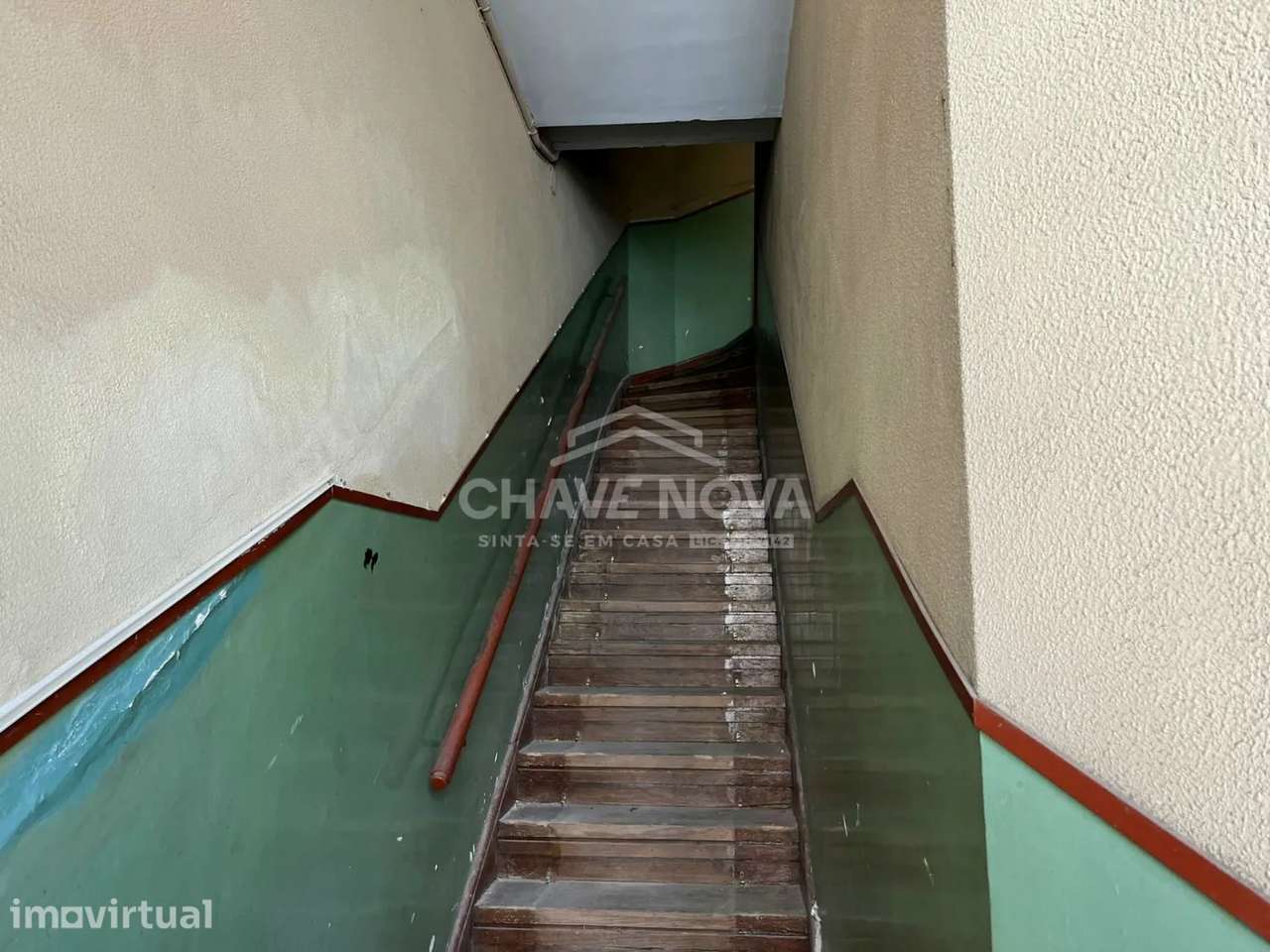 Prédio c/Projeto de Reabilitação no Porto - Grande imagem: 3/13