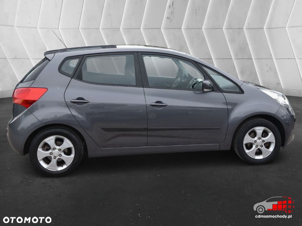 Kia Venga - 11