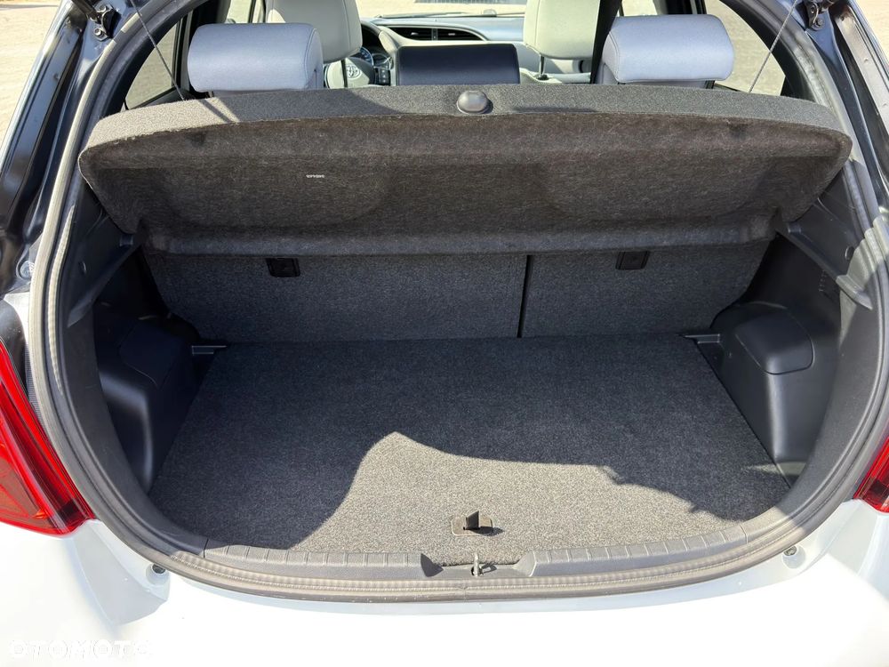 Toyota Yaris 1.5 VVT-i Selection - 15