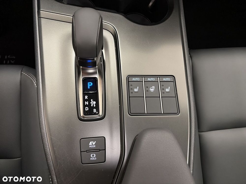 Lexus UX 300h F Sport Design - 20