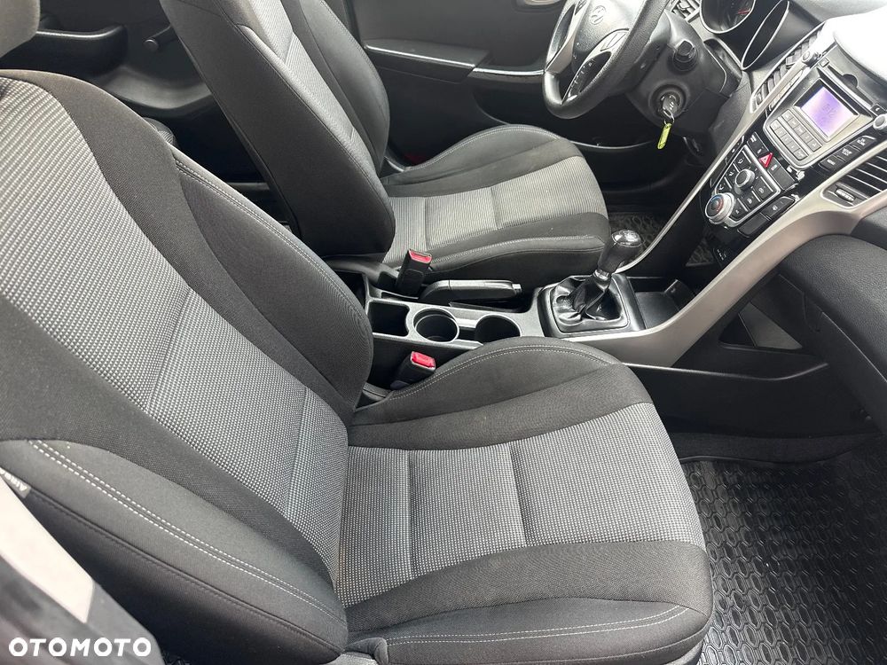 Hyundai i30 1.4 Classic + - 16