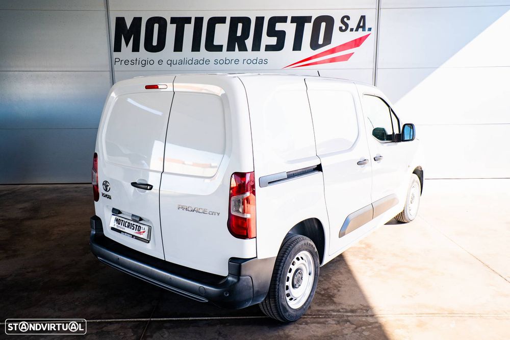 Toyota Proace City L1 1.5 - 21