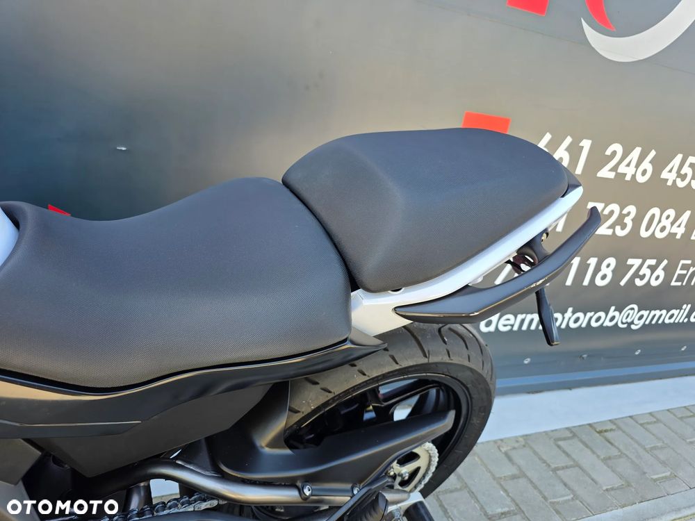 Kawasaki ER - 9