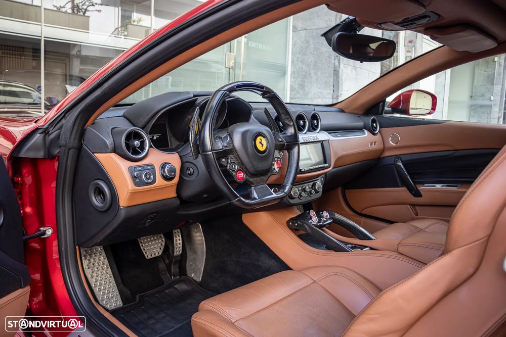 Ferrari FF 6.3 V12 - 10