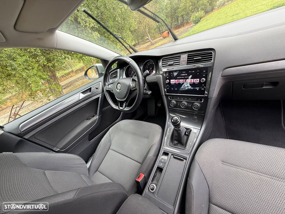 VW Golf Variant 1.6 TDi Confortline - 9