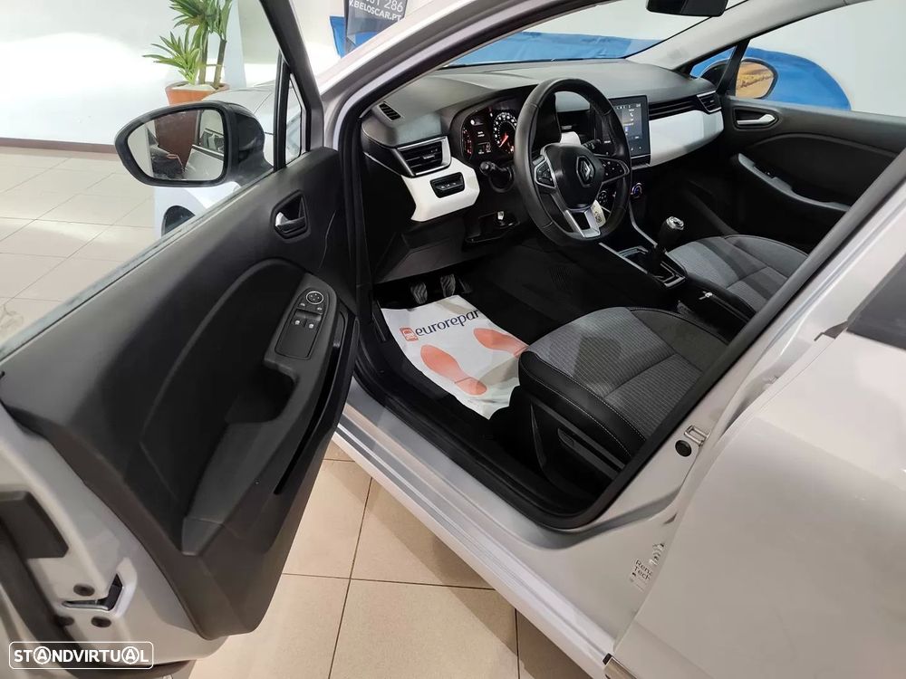 Renault Clio 1.0 TCe Intens — fotografia 11